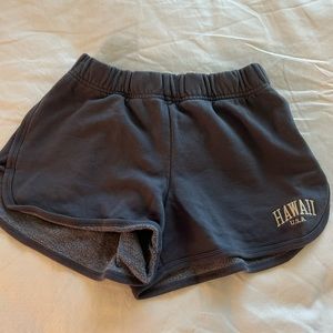 hawaii sweatshorts from brandy (one size)